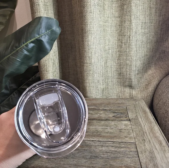 Snapped Tumbler With Lid - Picture 4 of 4